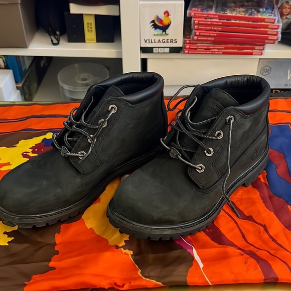 Used Timberland black waterproof boots Size 7.5 - Picture 2 of 5